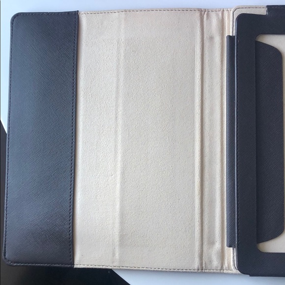 Michael Kors iPad case - Picture 4 of 11